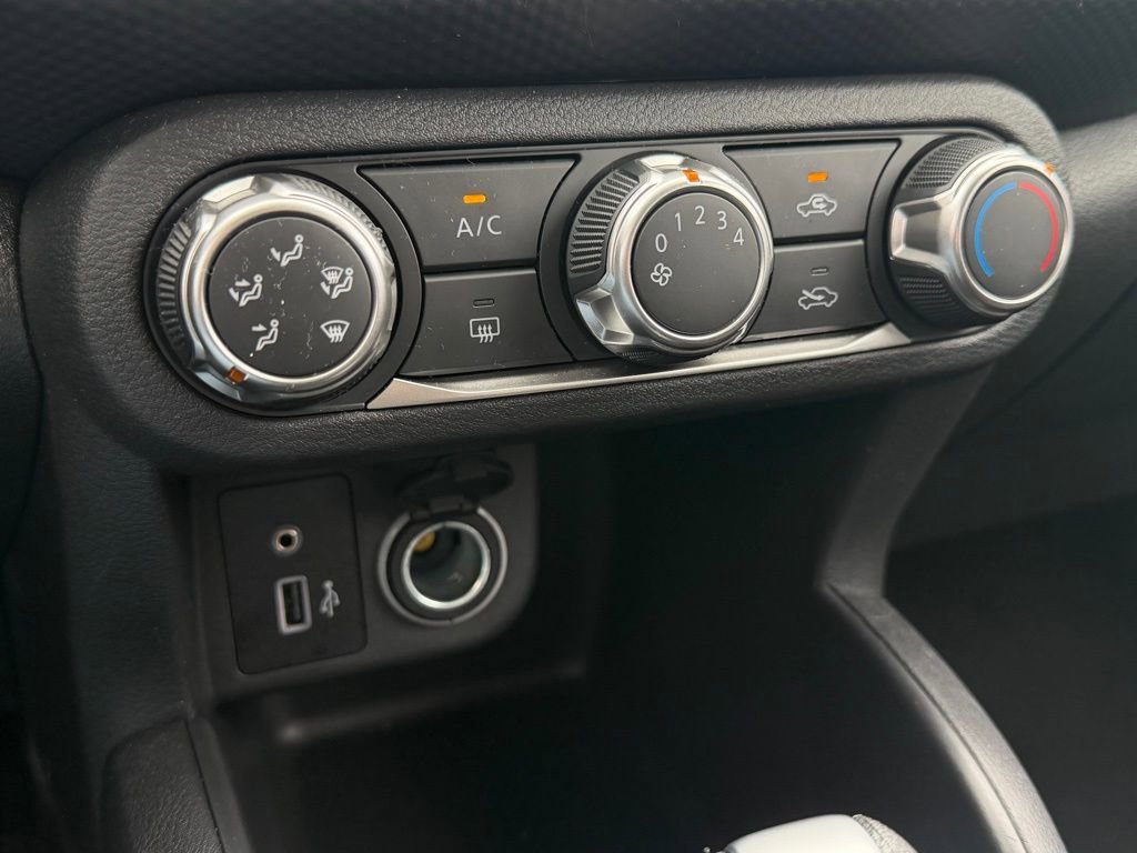 Used 2025 Nissan Kicks Play S image 19