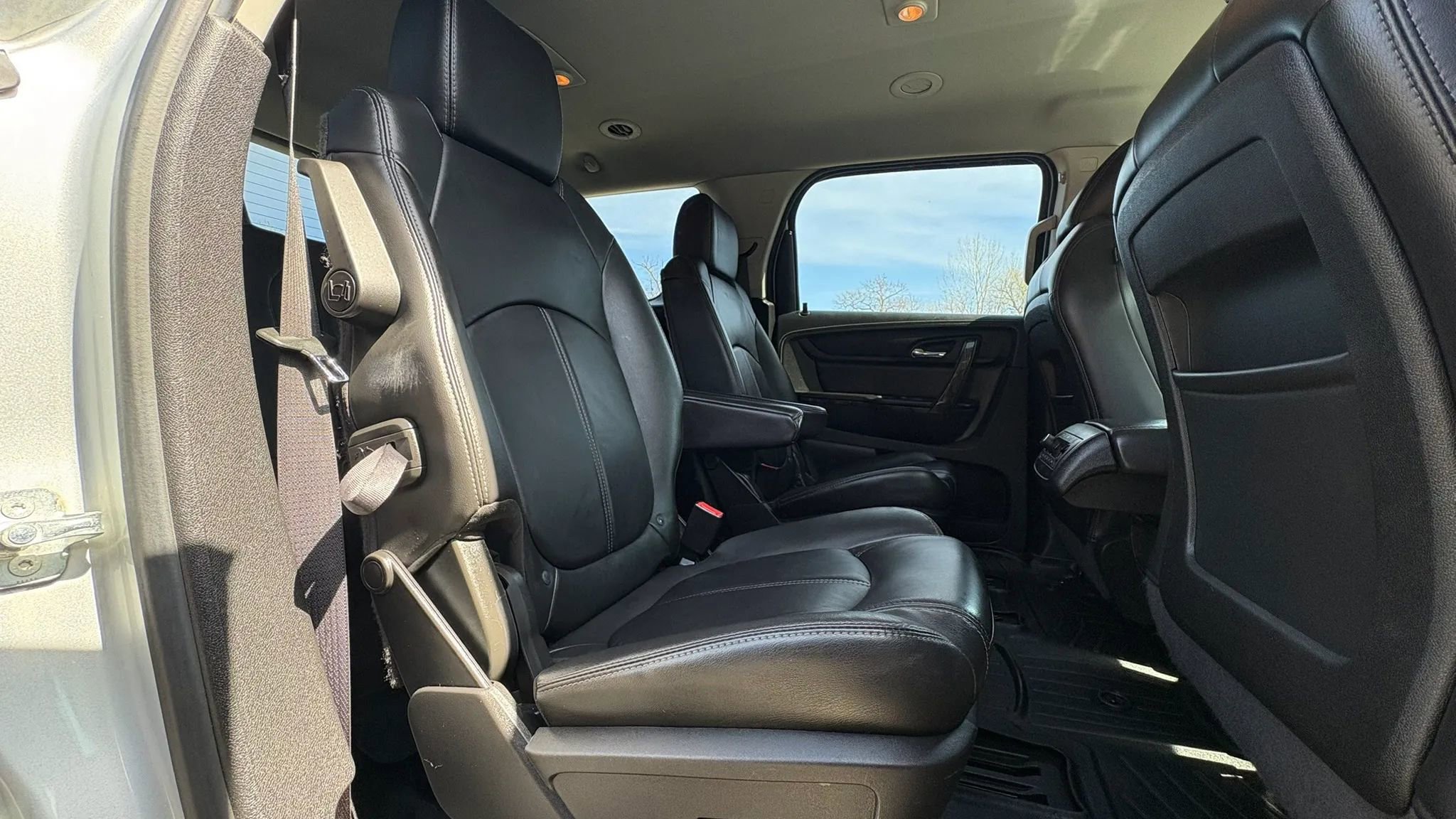 Used 2016 GMC Acadia SLT image 30