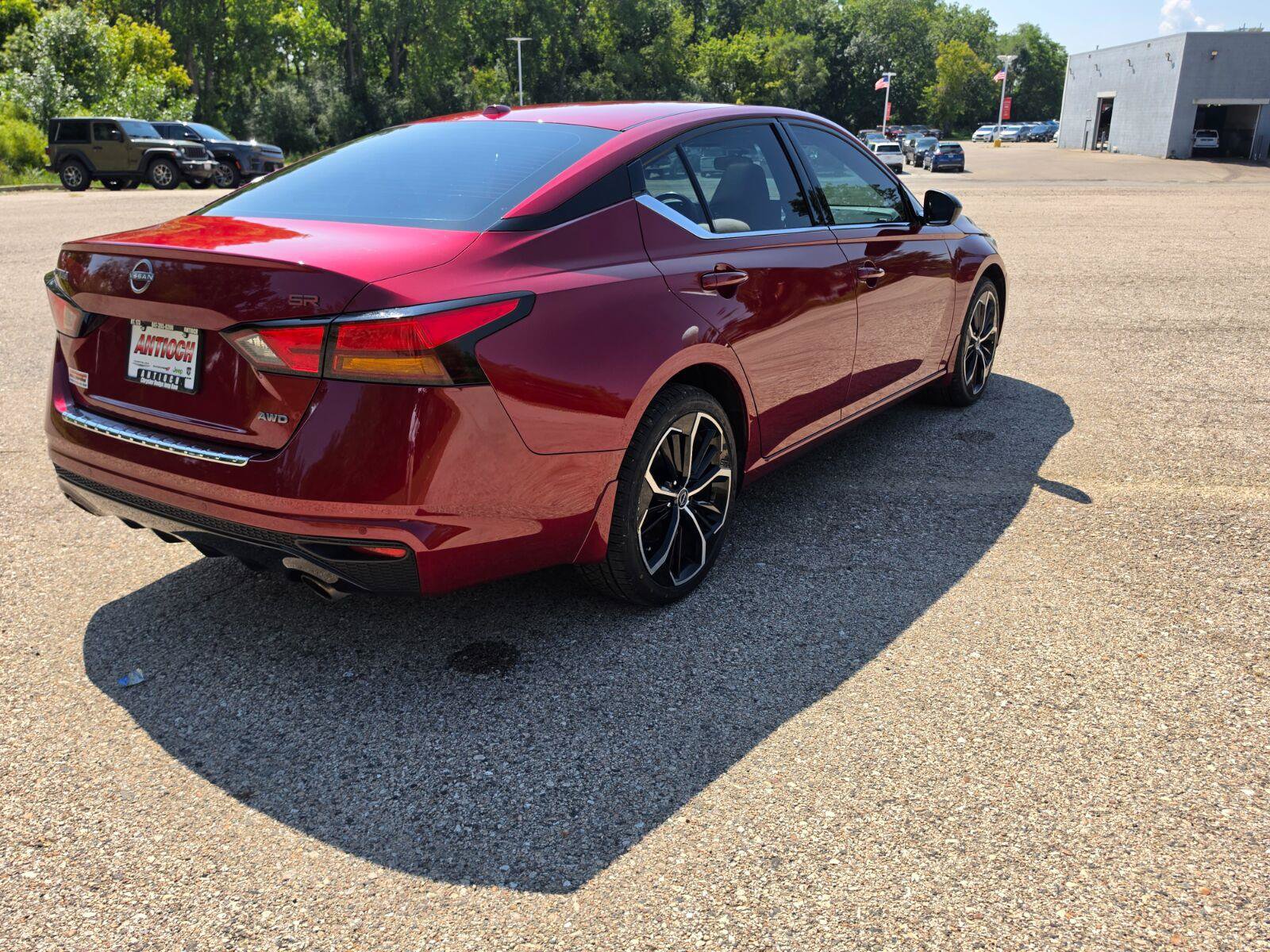 Used 2023 Nissan Altima 2.5 SR w/ SR Premium Package AWD/4WD image 16