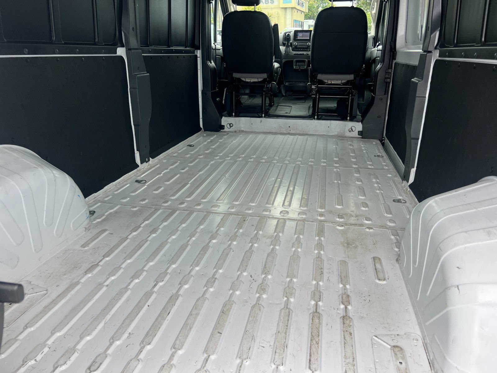Used 2026 RAM ProMaster 2500 w/ Convenience Group FWD image 15