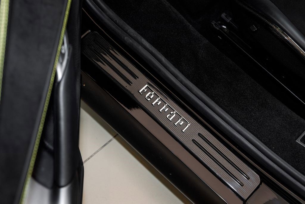 Used 2022 Ferrari SF90 Spider AWD/4WD image 29