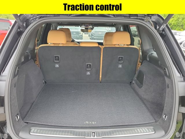 Used 2022 Jeep Grand Cherokee Summit w/ Luxury Tech Group V AWD/4WD image 28