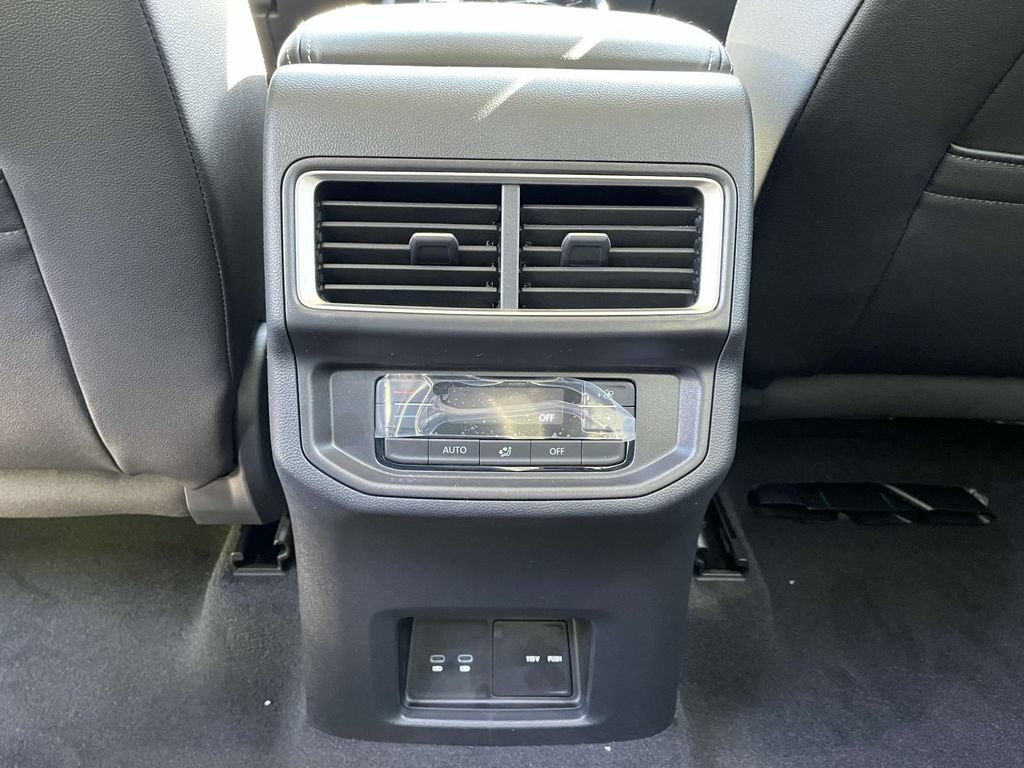 New 2026 Volkswagen Atlas SE FWD image 14