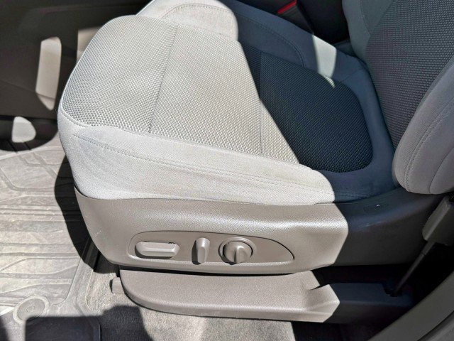 Used 2019 Chevrolet Traverse LT image 14