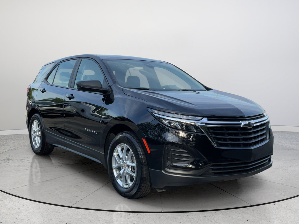 Certified 2024 Chevrolet Equinox LS w/ Driver Confidence II Package FWD image 1