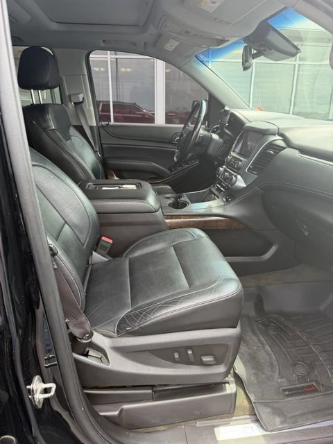 Used 2015 Chevrolet Suburban LT w/ Luxury Package AWD/4WD image 19
