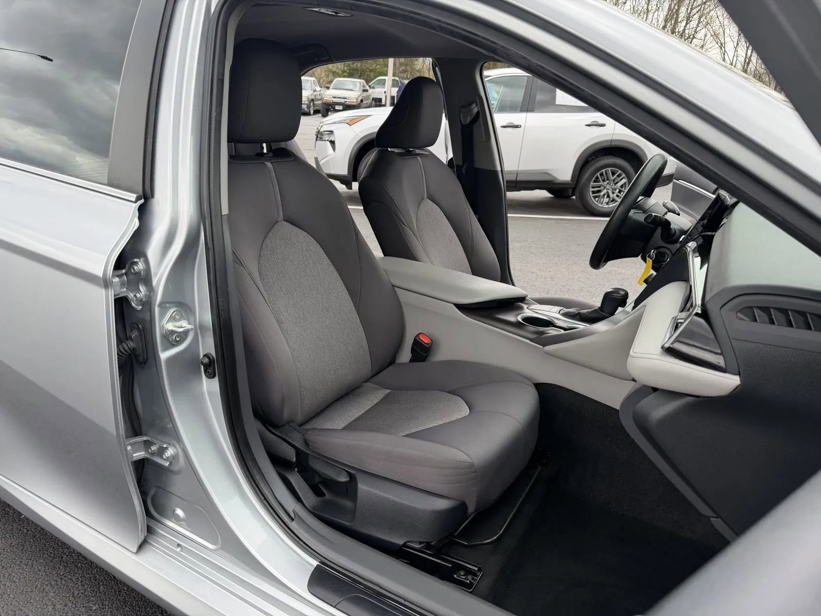 Used 2023 Toyota Camry LE image 44