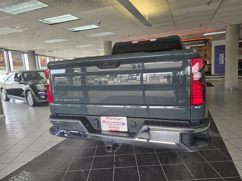 Used 2025 Chevrolet Silverado 1500 LT AWD/4WD image 5