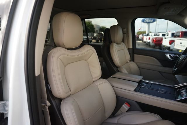 Used 2024 Lincoln Navigator L Reserve AWD/4WD image 22