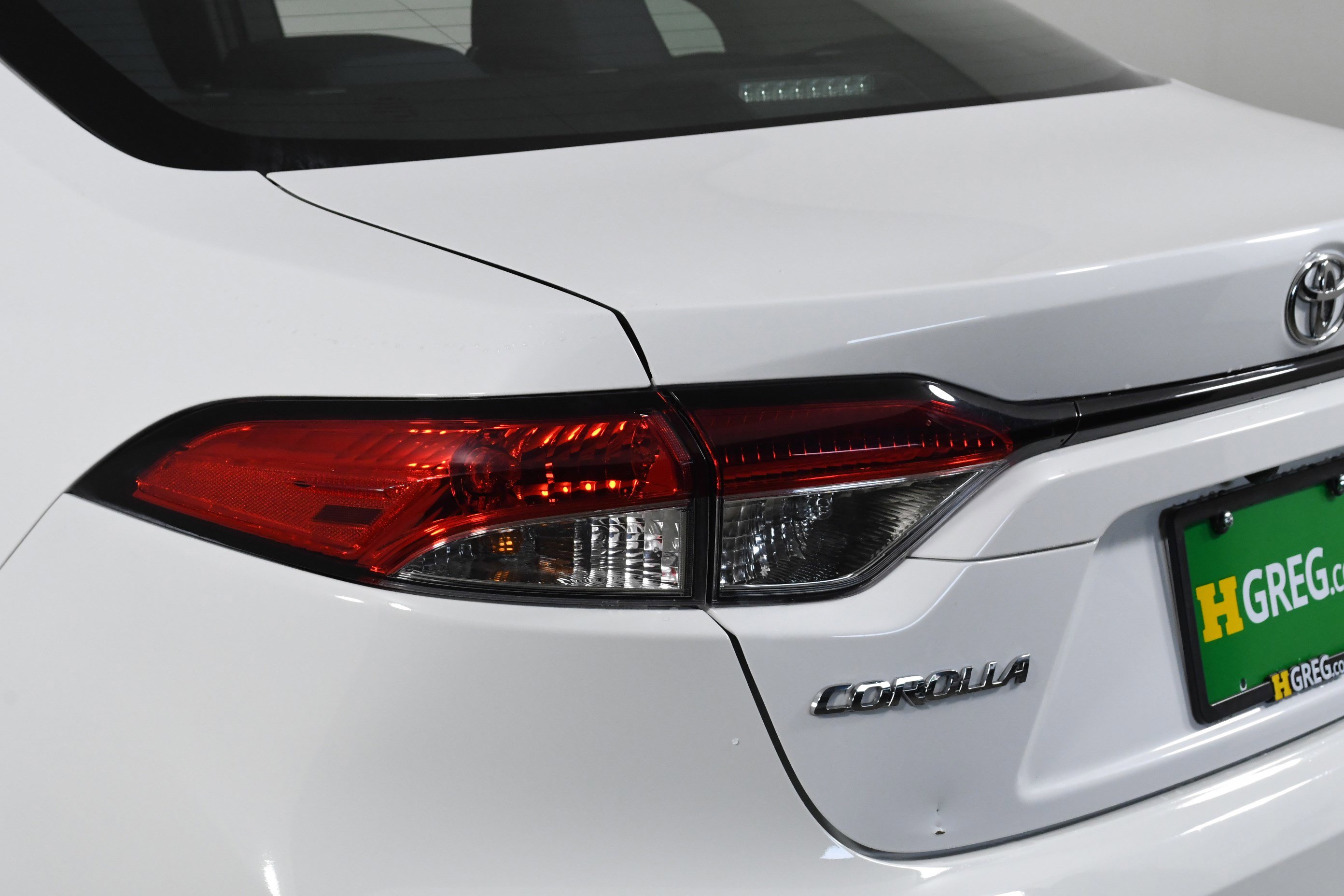 Used 2021 Toyota Corolla LE image 32