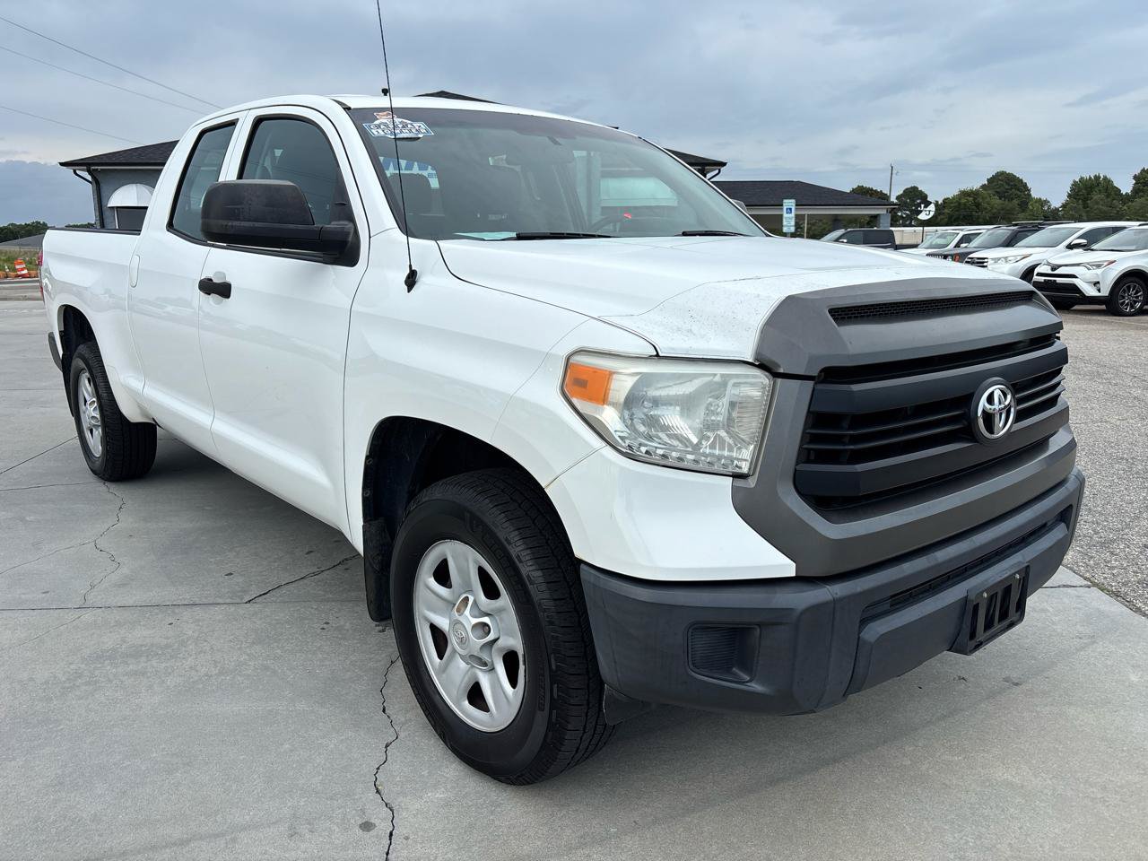 Used 2016 Toyota Tundra SR w/ Tow Package RWD image 2