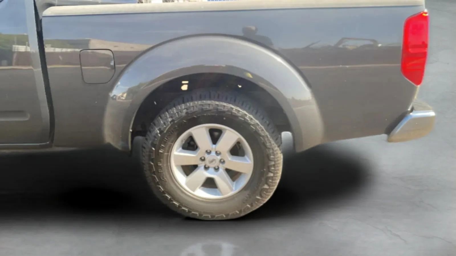 Used 2010 Nissan Frontier SE w/ SE Value Truck Pkg RWD image 34