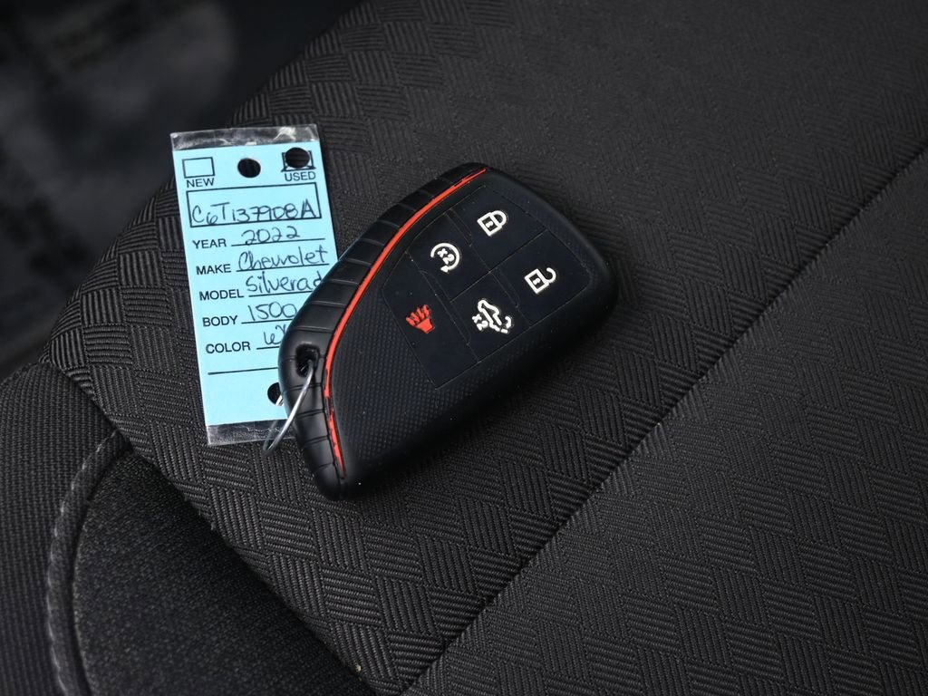 Used 2022 Chevrolet Silverado 1500 Custom image 18
