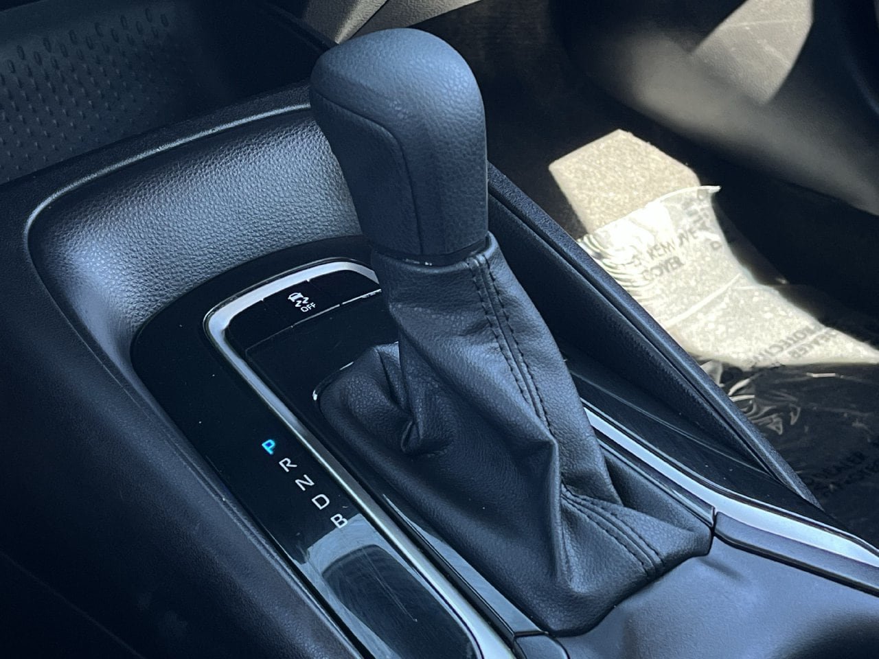 Used 2025 Toyota Corolla LE FWD image 17