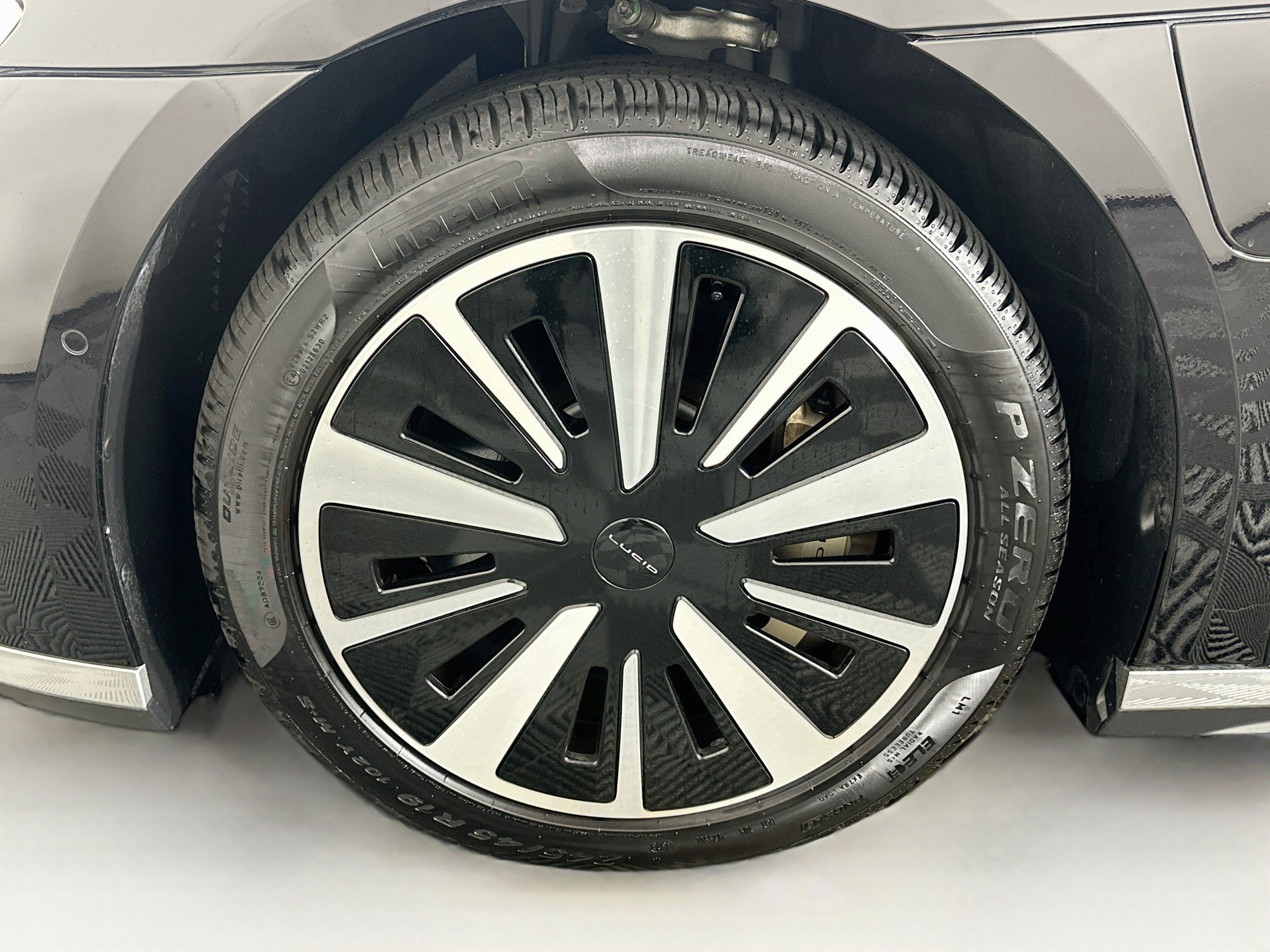 Used 2024 Lucid Air Touring AWD/4WD image 11