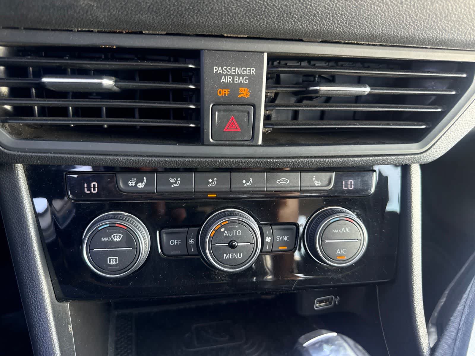 Used 2020 Volkswagen Jetta SEL FWD image 12