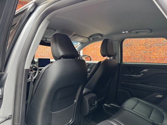 Used 2022 Lincoln Corsair AWD w/ Equipment Group 101A image 3