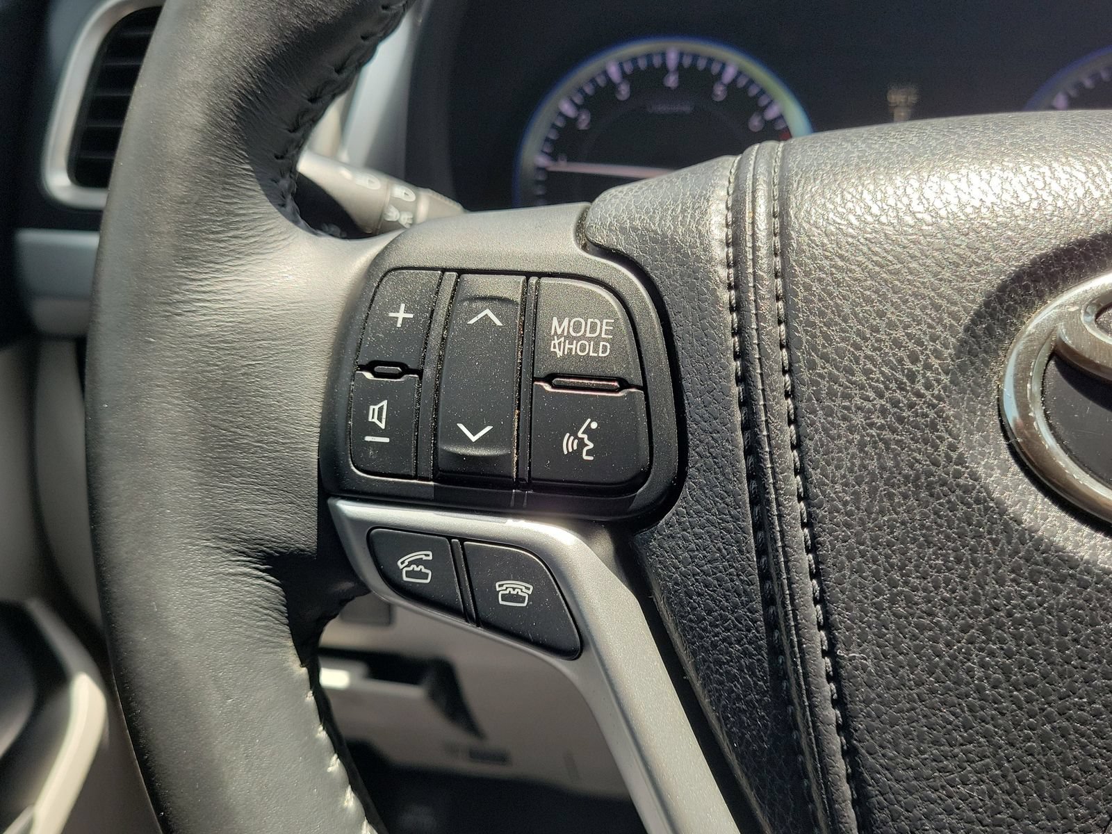 Used 2015 Toyota Highlander XLE FWD image 20