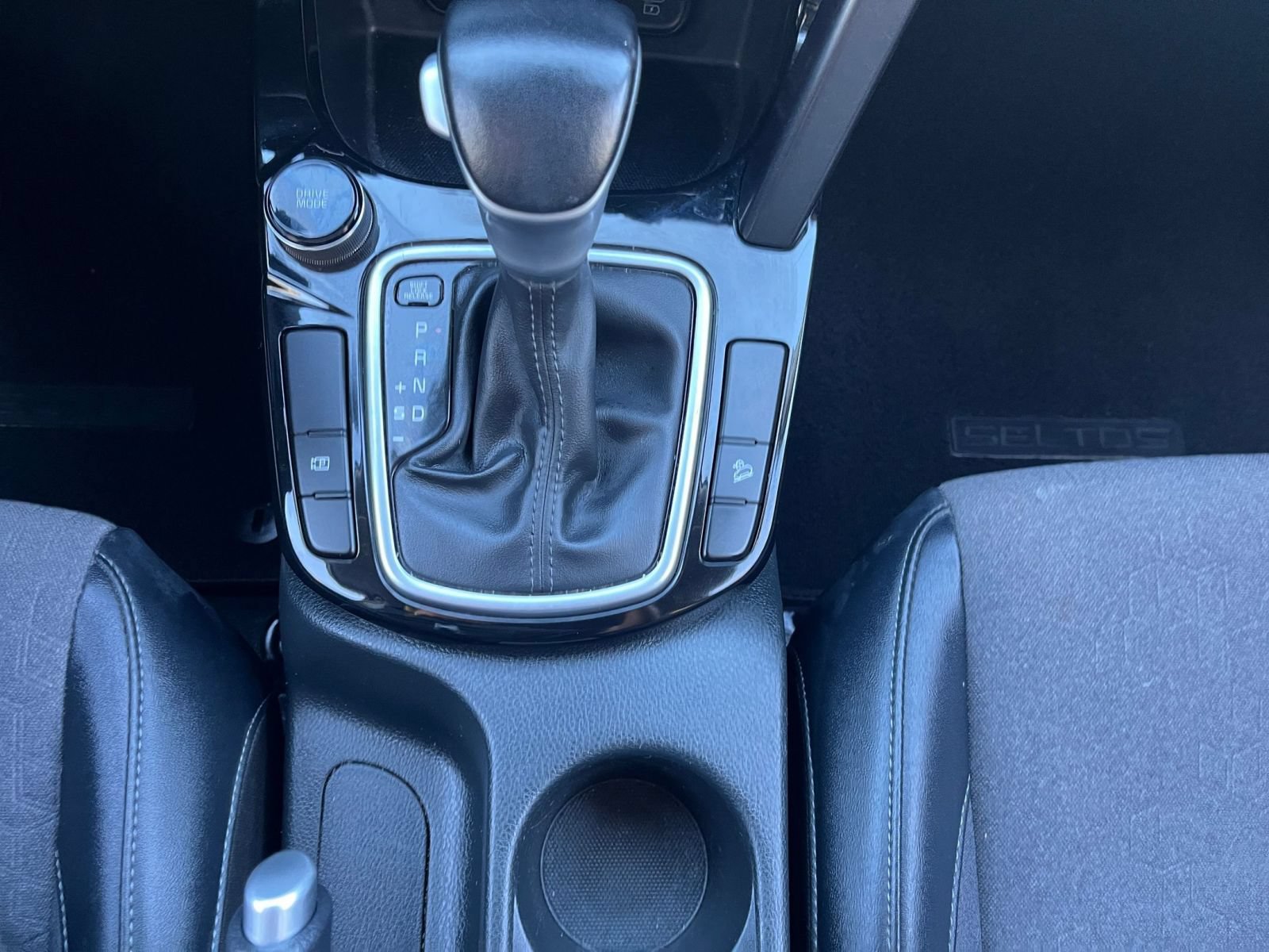 Used 2025 Kia Seltos S FWD image 37