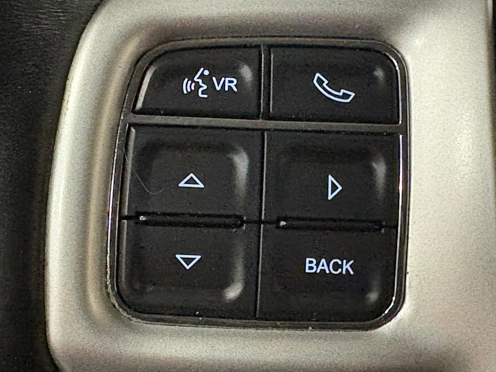 Used 2015 Chrysler Town & Country Touring-L w/ Driver Convenience Group image 36