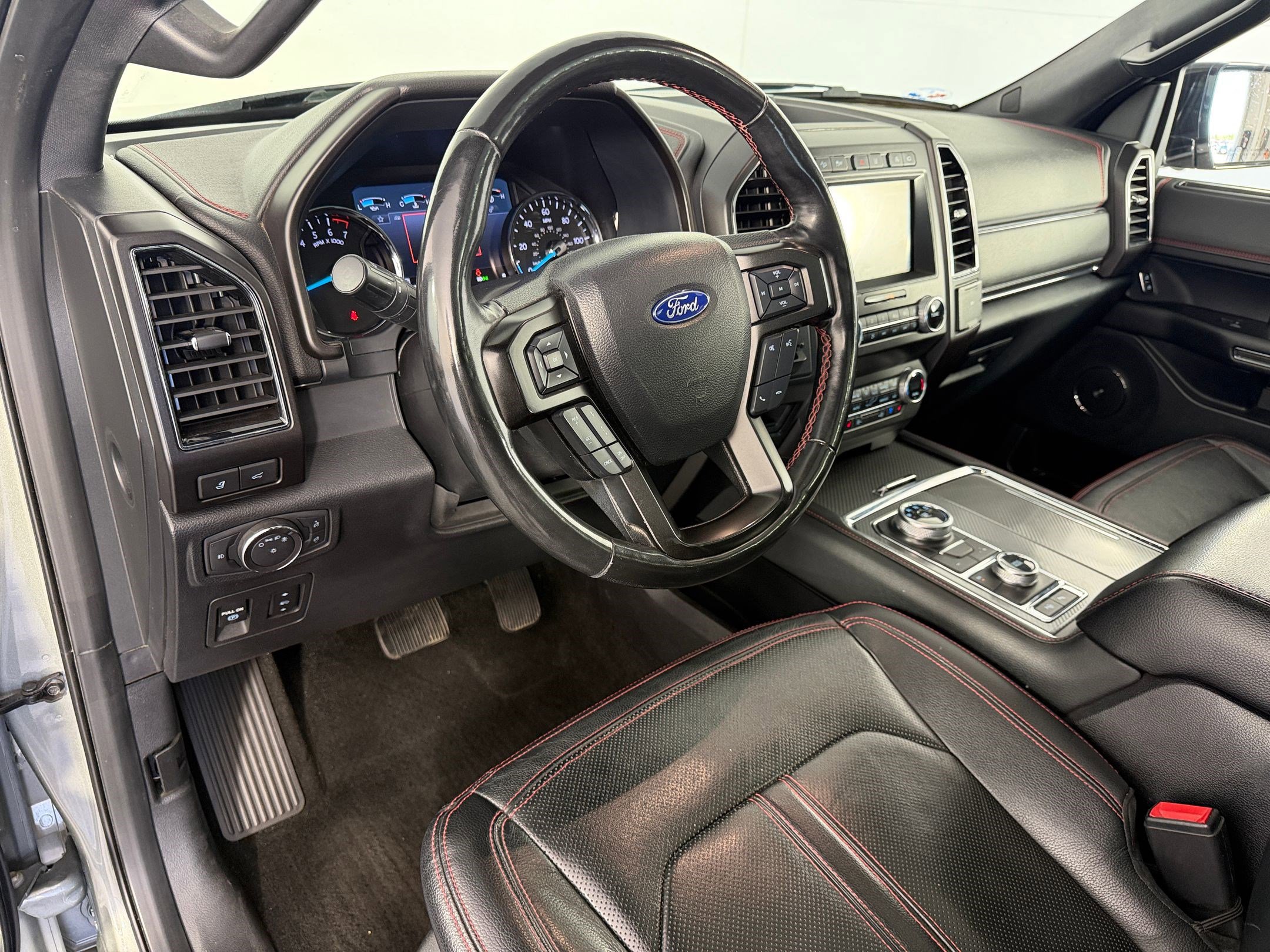 Used 2019 Ford Expedition Limited w/ Equipment Group 303A image 4