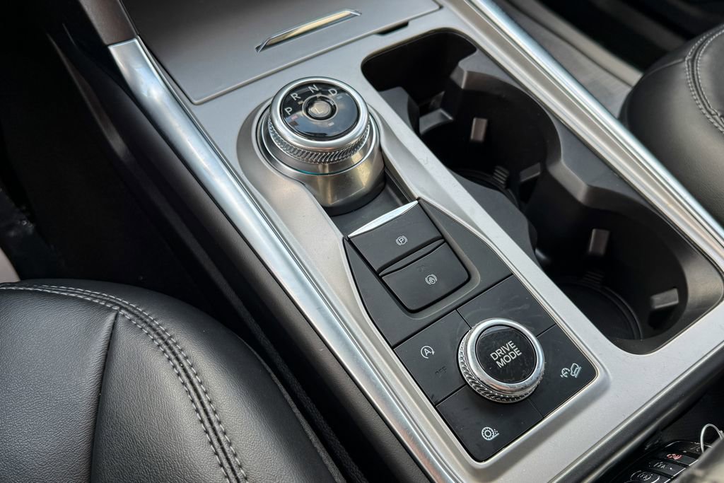 Certified 2024 Ford Explorer XLT w/ Equipment Group 202A image 34