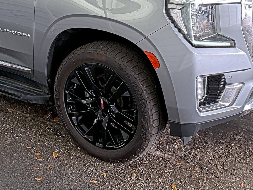 Used 2023 GMC Yukon SLT AWD/4WD image 10