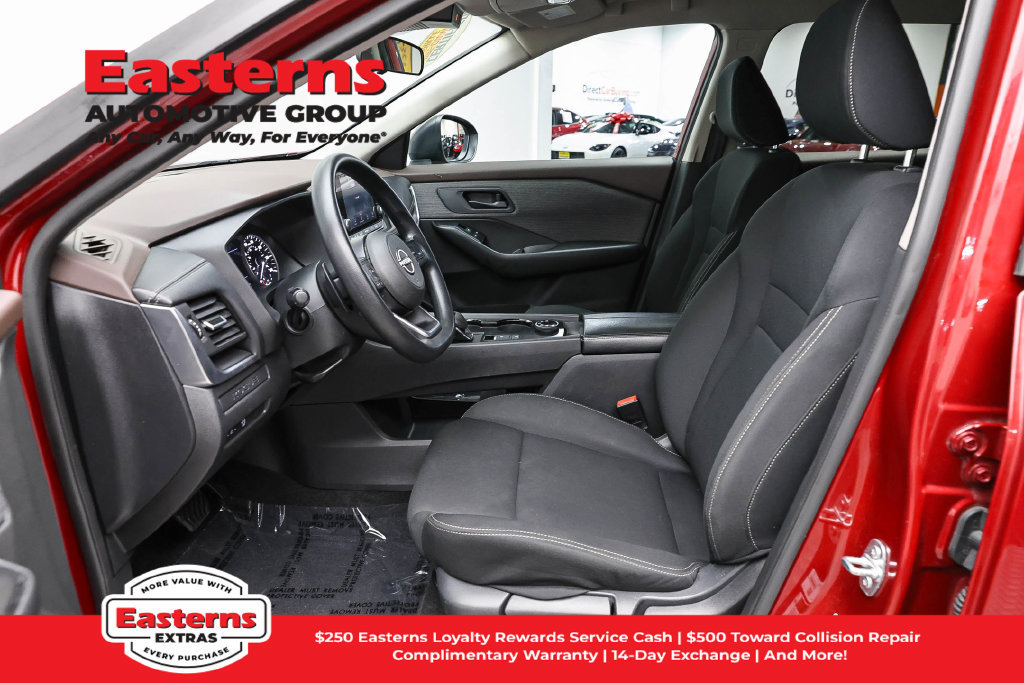 Used 2023 Nissan Rogue S AWD/4WD image 15