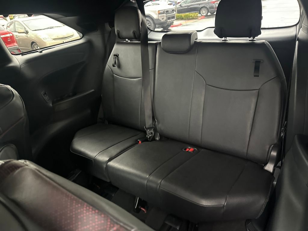 Used 2025 Toyota Sienna XSE w/ XSE Premium Package image 14