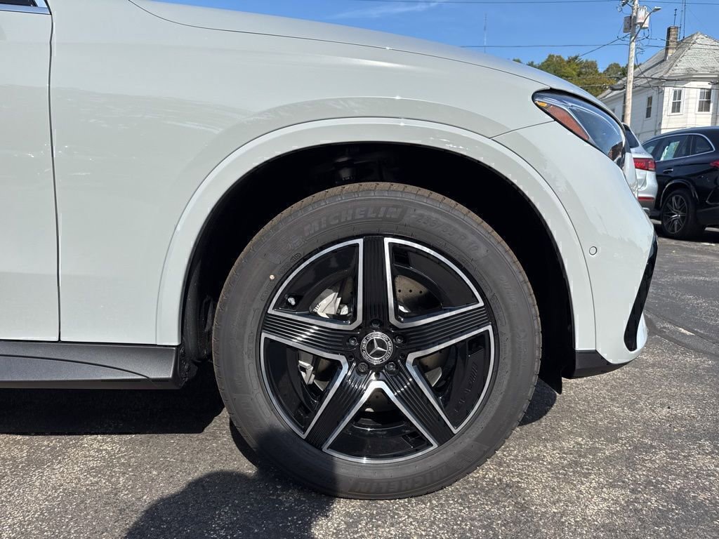 New 2026 Mercedes-Benz GLC 300 GLC 300 image 9