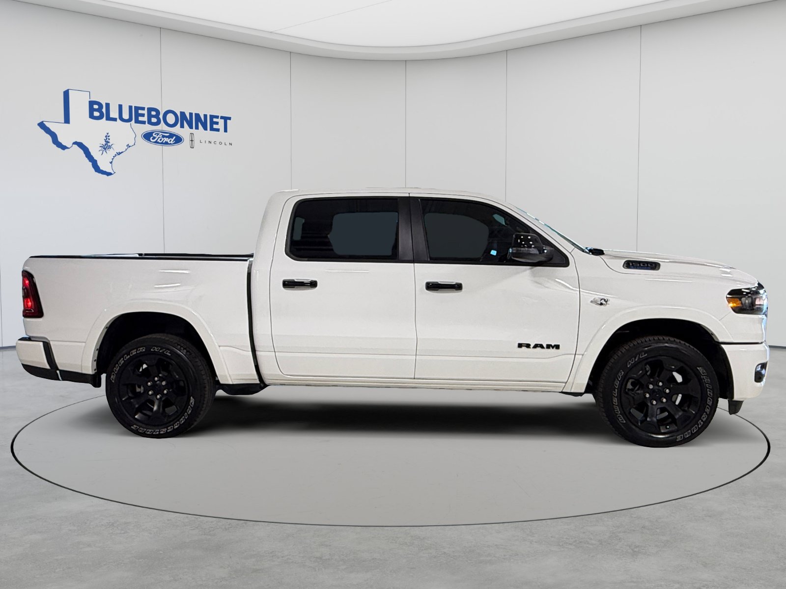 Used 2026 RAM 1500 Lone Star AWD/4WD image 4