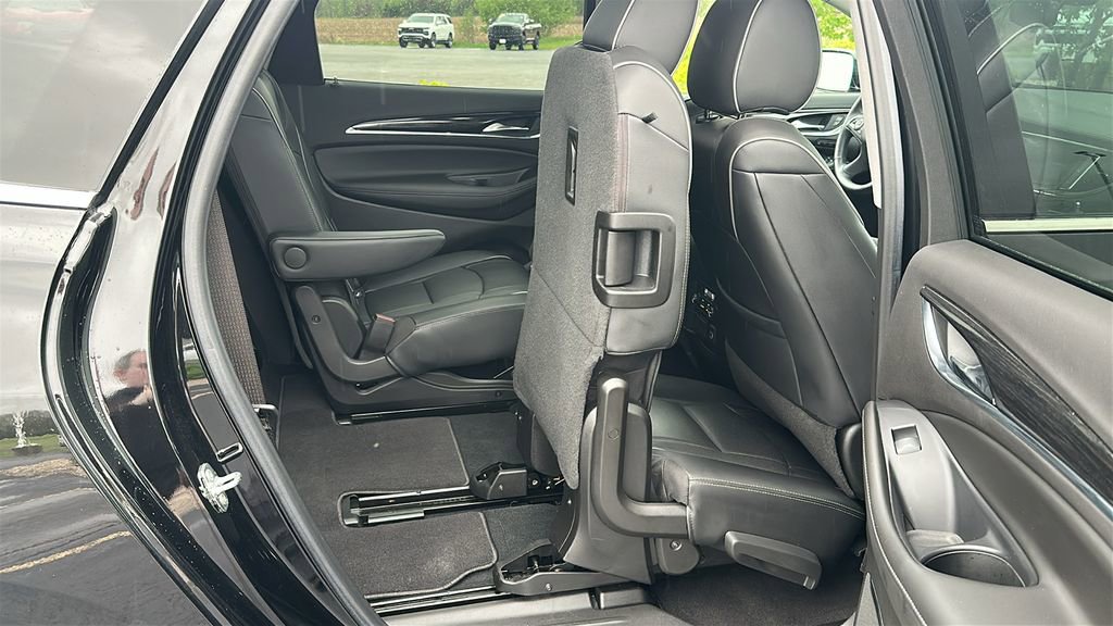 Used 2021 Buick Enclave Avenir w/ Trailering Package, 5000 lbs. AWD/4WD image 32