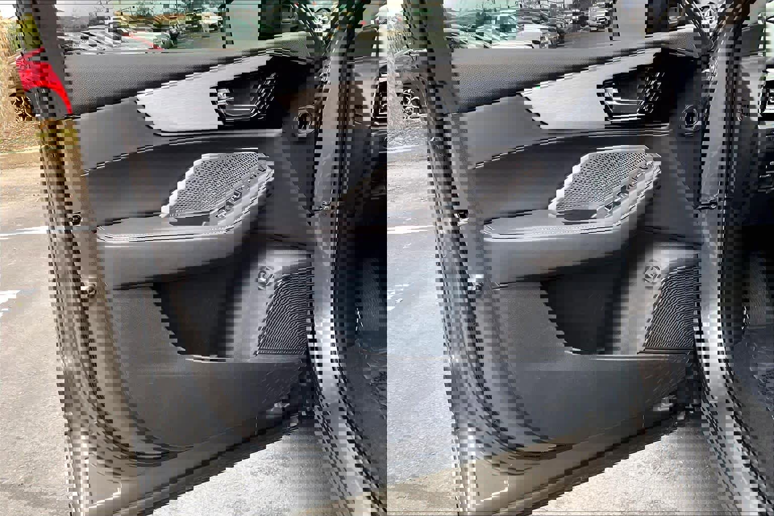 Used 2024 Acura MDX SH-AWD w/ Technology Package image 24