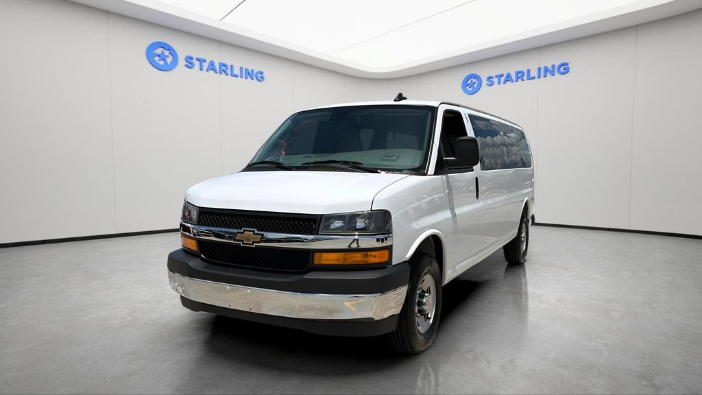 Certified 2025 Chevrolet Express 3500 LT w/ LT Preferred Equipment Group RWD image 16