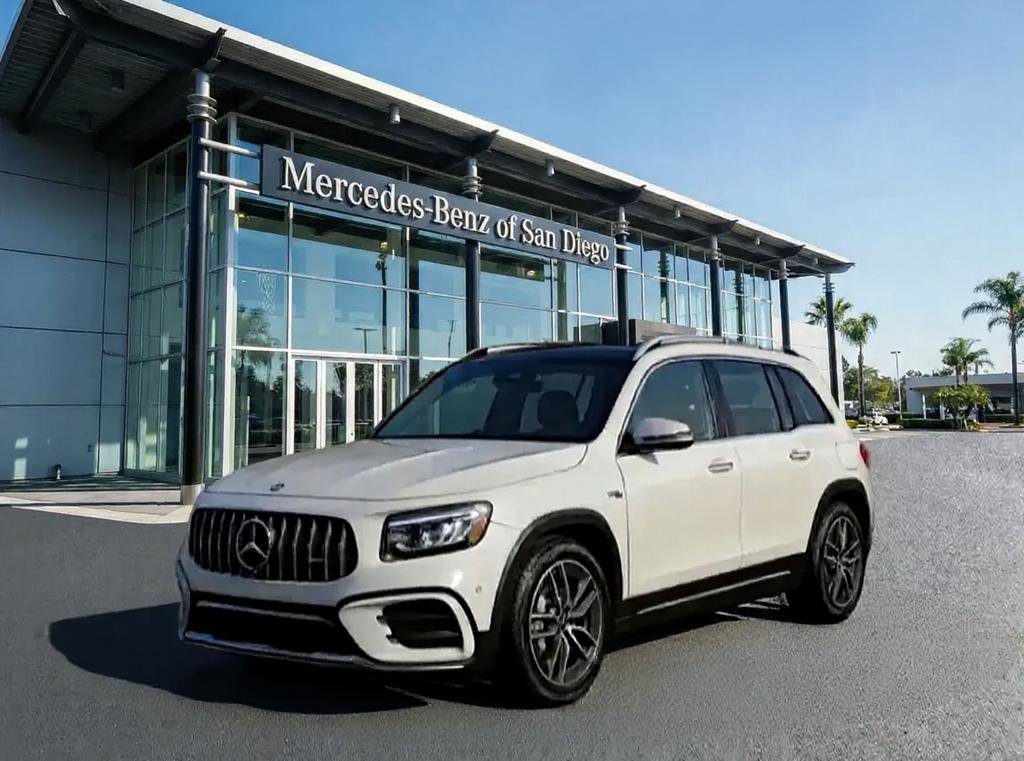 New 2026 Mercedes-Benz GLB 35 AMG 4MATIC image 1