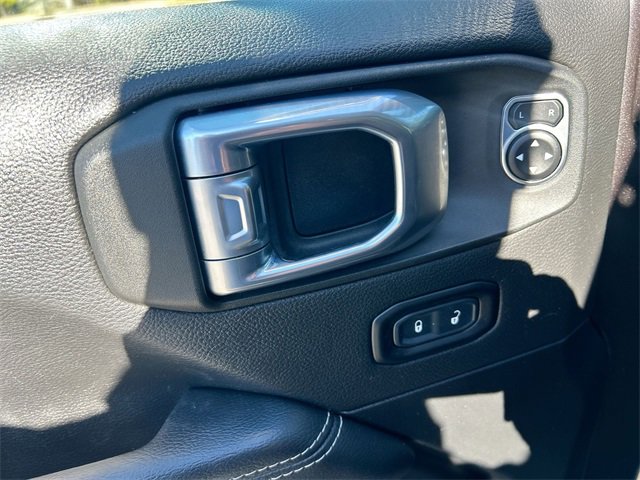 Used 2021 Jeep Wrangler Unlimited Sahara image 17