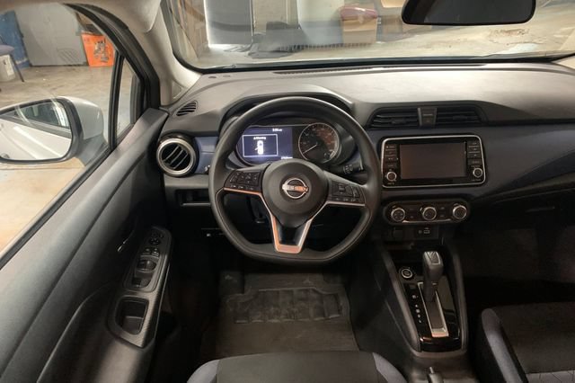 Used 2025 Nissan Versa SV FWD image 16
