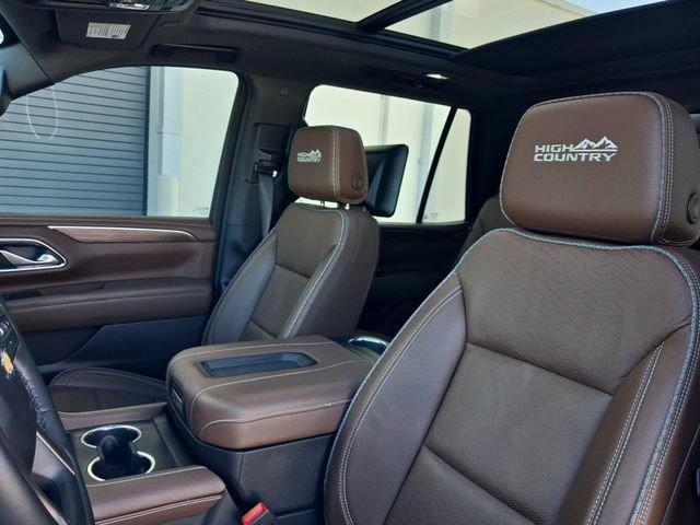 Used 2024 Chevrolet Tahoe High Country RWD image 11