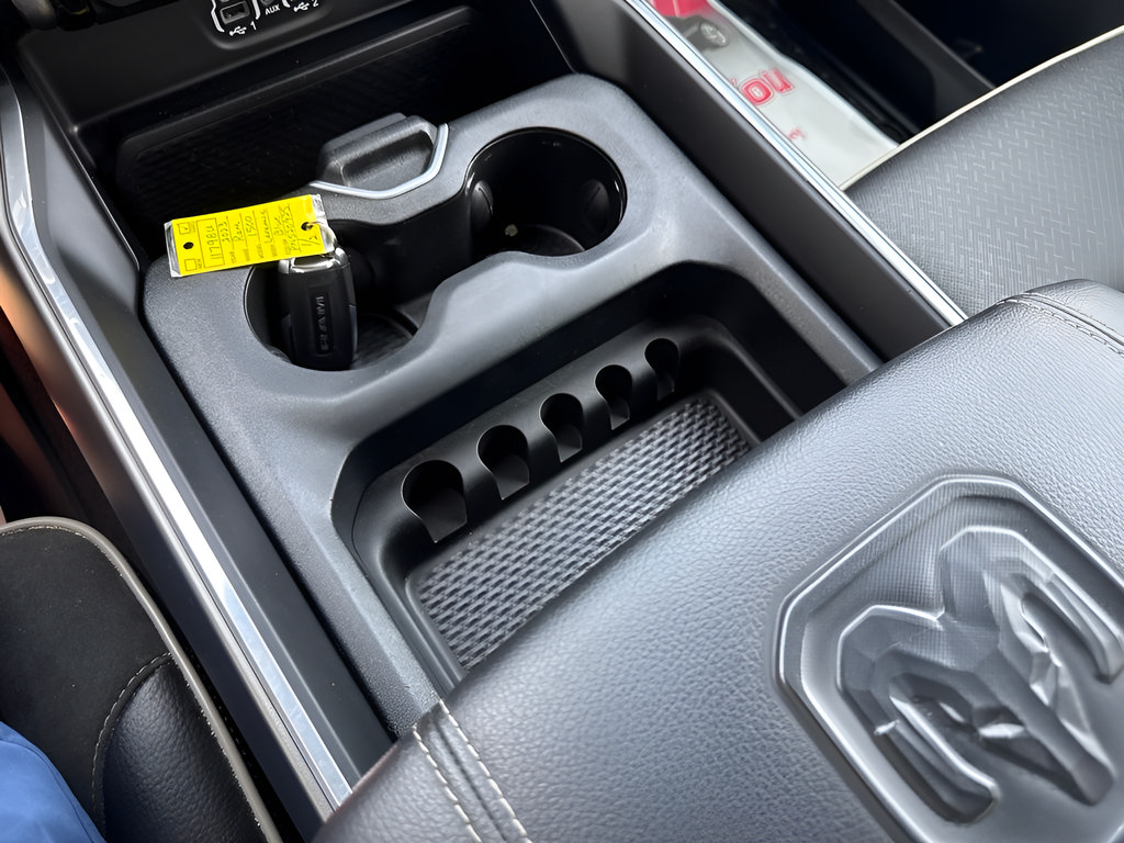 Used 2023 RAM 1500 Laramie AWD/4WD image 22