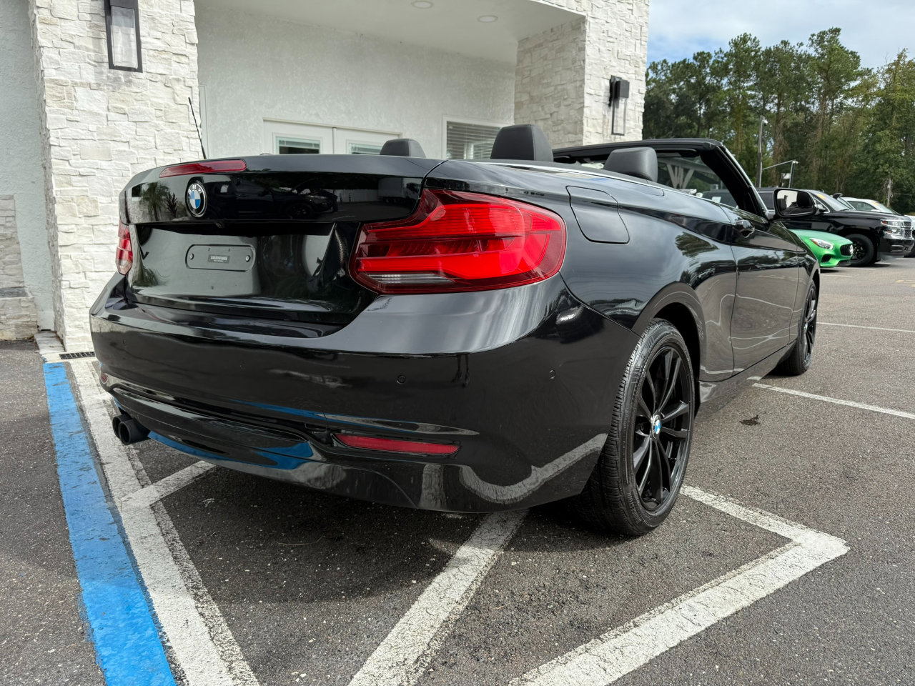 Used 2019 BMW 230i xDrive 230i xDrive Convertible w/ Premium Package image 17