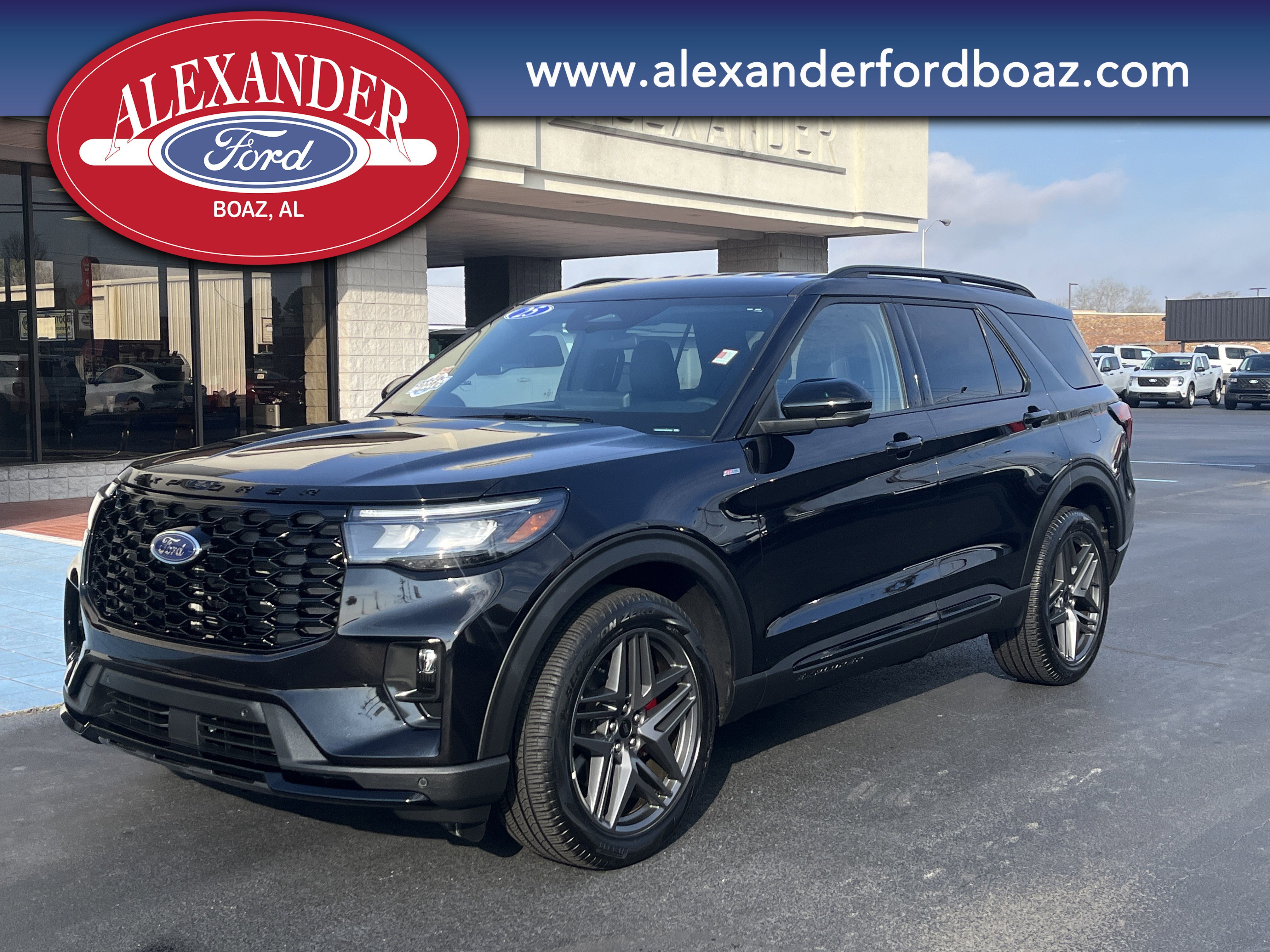 Used 2025 Ford Explorer ST-Line w/ ST-Line Street Pack image 1