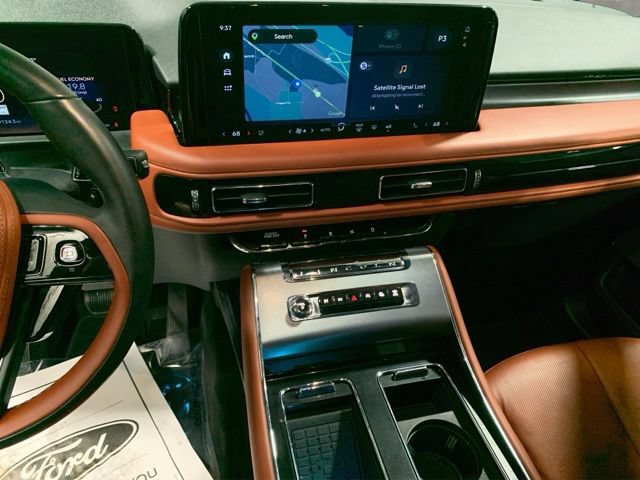 Used 2025 Lincoln Aviator Reserve w/ Illumination Package AWD/4WD image 27