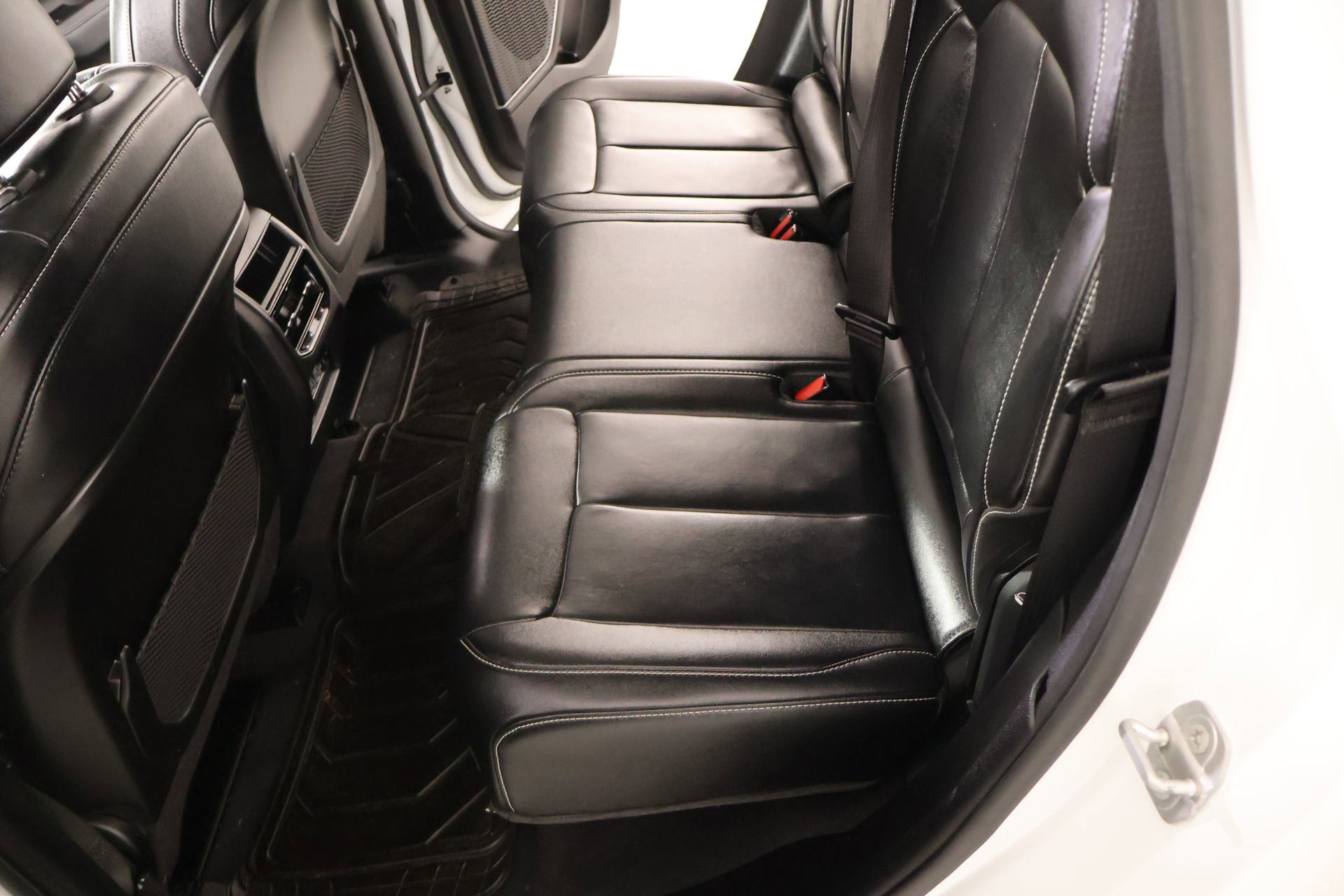Used 2022 Jeep Grand Cherokee Limited AWD/4WD image 13