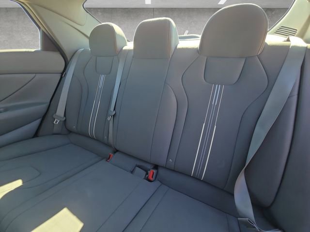 Used 2024 Hyundai Elantra SEL FWD image 22