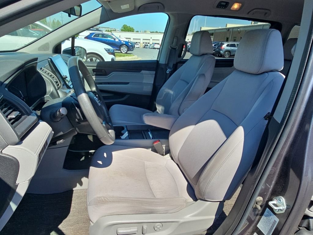 Used 2023 Honda Odyssey EX image 3