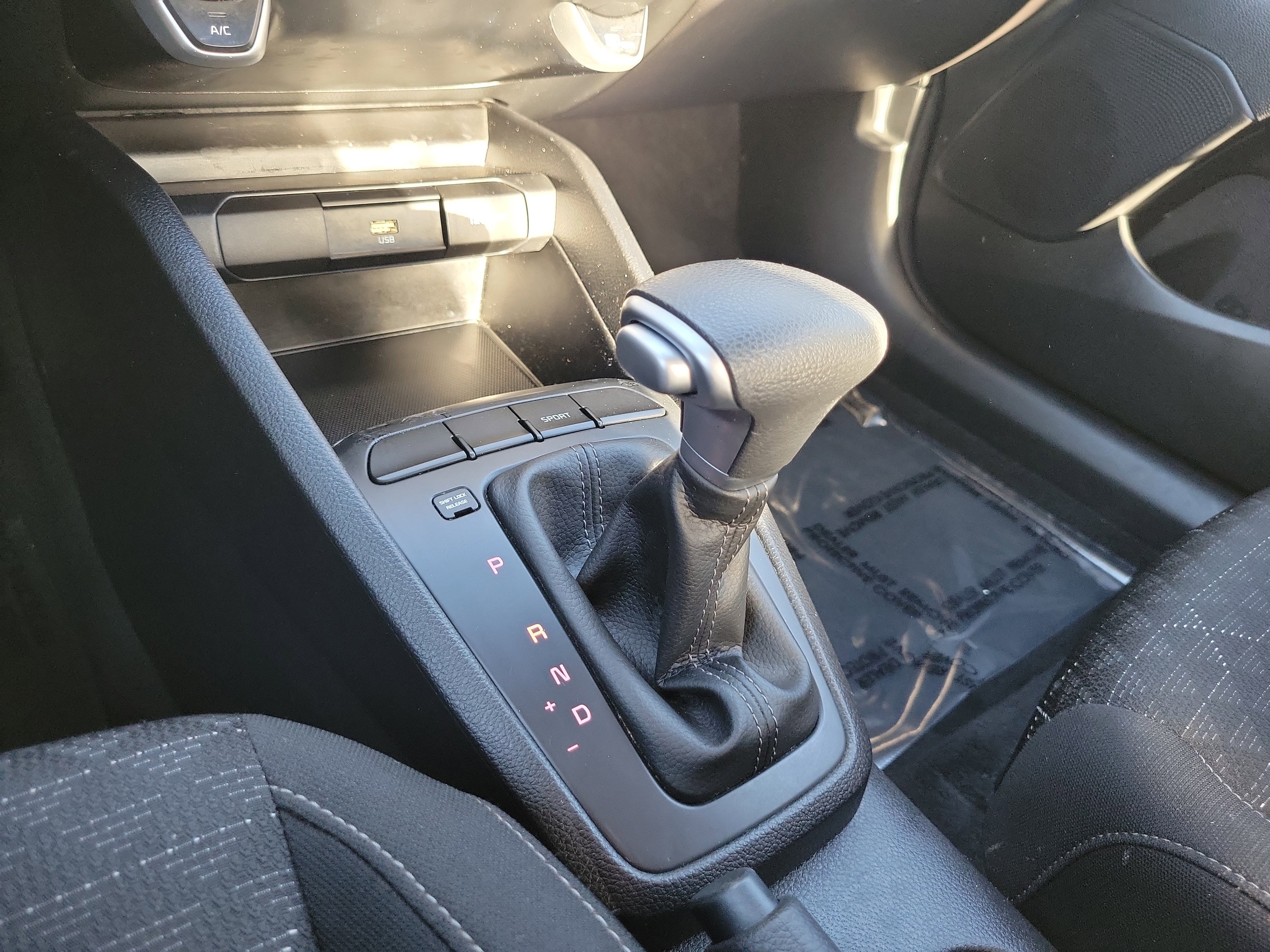 Used 2022 Kia Rio S image 21