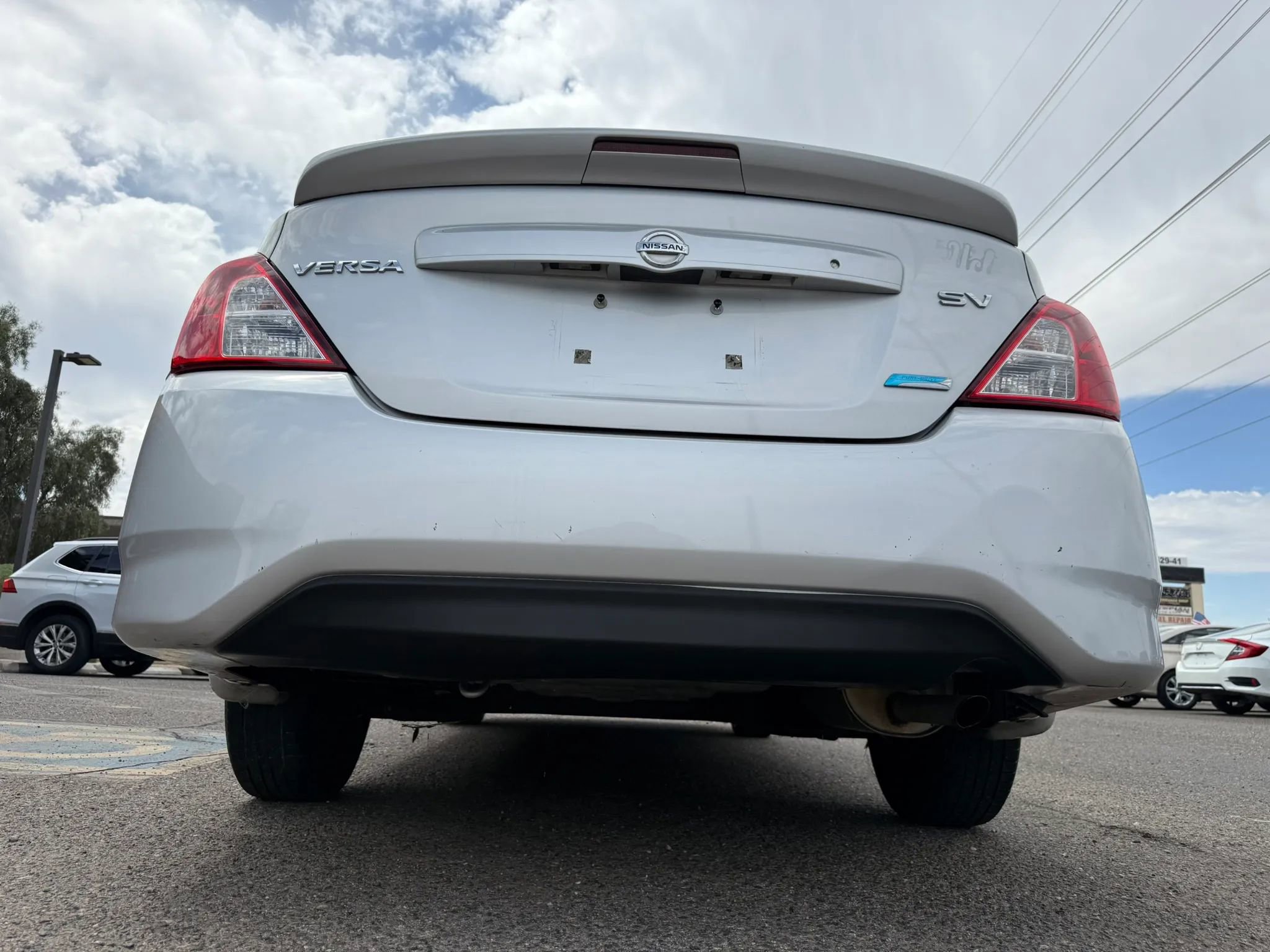 Used 2015 Nissan Versa SV image 39