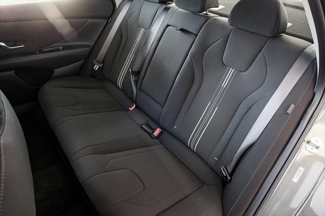 Used 2024 Hyundai Elantra SEL w/ Convenience Package image 20