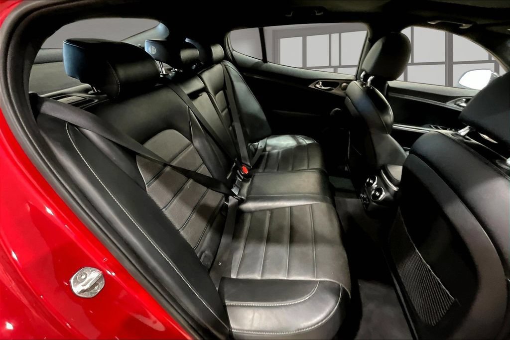 Used 2018 Kia Stinger GT2 AWD/4WD image 27