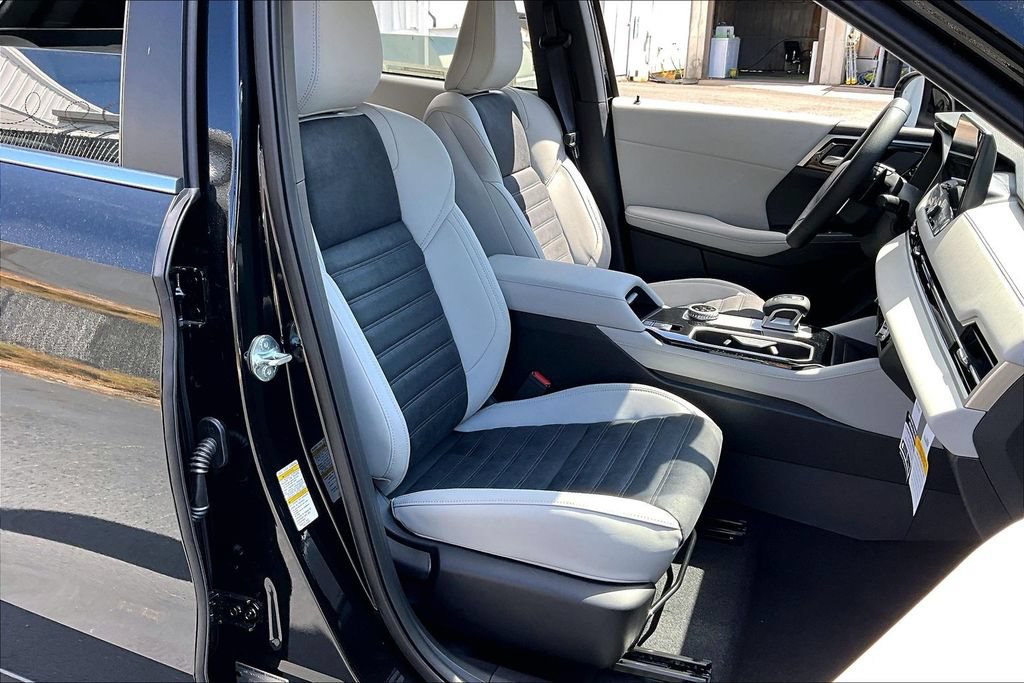 New 2026 Mitsubishi Outlander SE FWD image 11